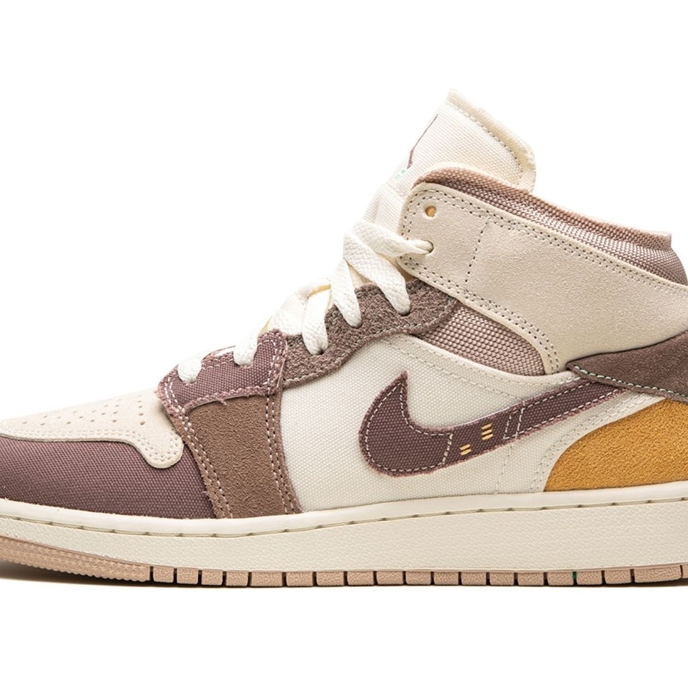 AIR JORDAN Youth Size 4.5Y - MID SE CRAFT GS “Inside Out - Taupe Haze